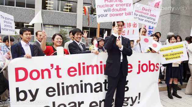 1000 People Gathered for a Pro-nuclear Power Demonstration On Sept 25th